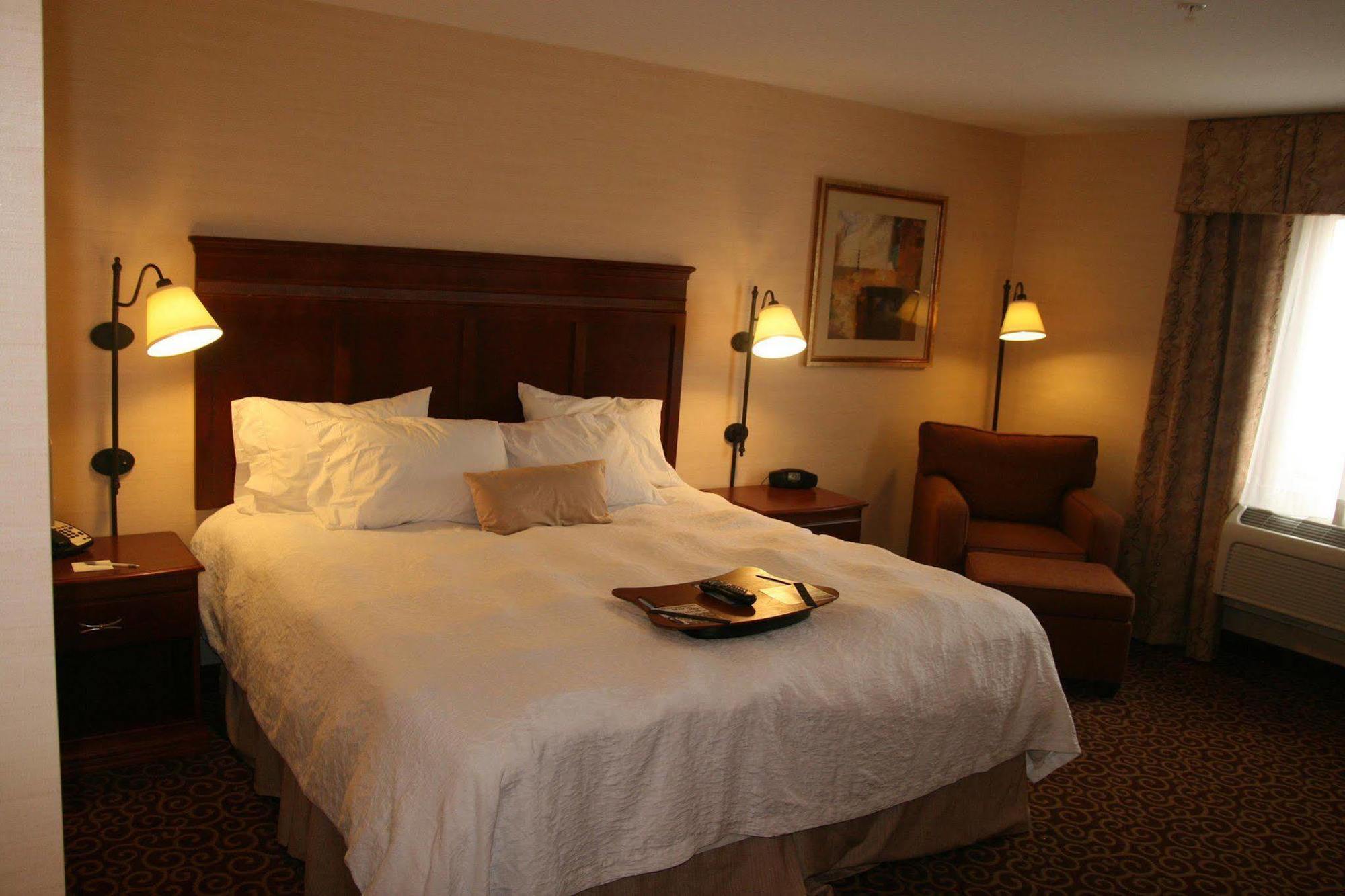 Hampton Inn&Suites Greensburg Zimmer foto